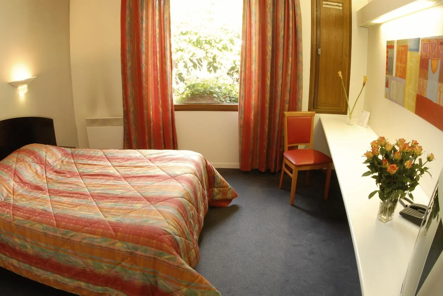 ***  Faches-Thumesnil Hotel Agena צרפת
